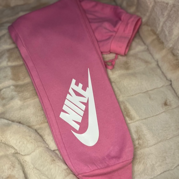 KIDS PINK ATHLETIC WEAR - Picture 7 of 16